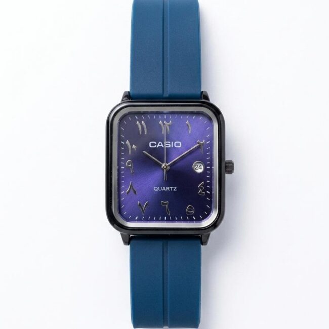 ساعة Casio مغناطيسية - كحلي أرقام عربي